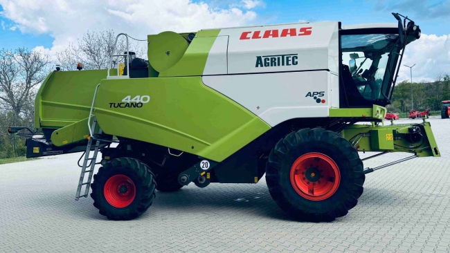 Избор на CLAAS комбайн: Сравнение на TUCANO и LEXION според площ, добив и прозорец за жътва