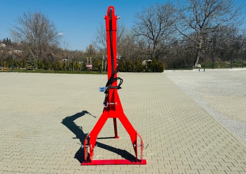 SEVINC 1200-1500 Tractor-Mounted Lifting Attachment