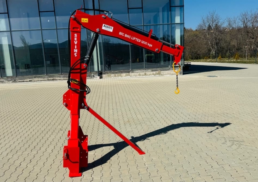 SEVINC 1200-1500 Tractor-Mounted Lifting Attachment