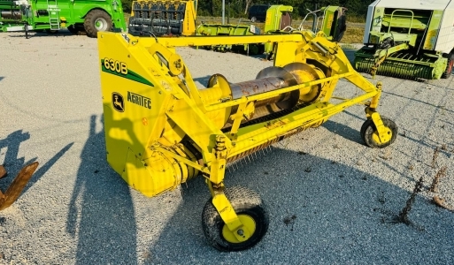 John Deere 630B