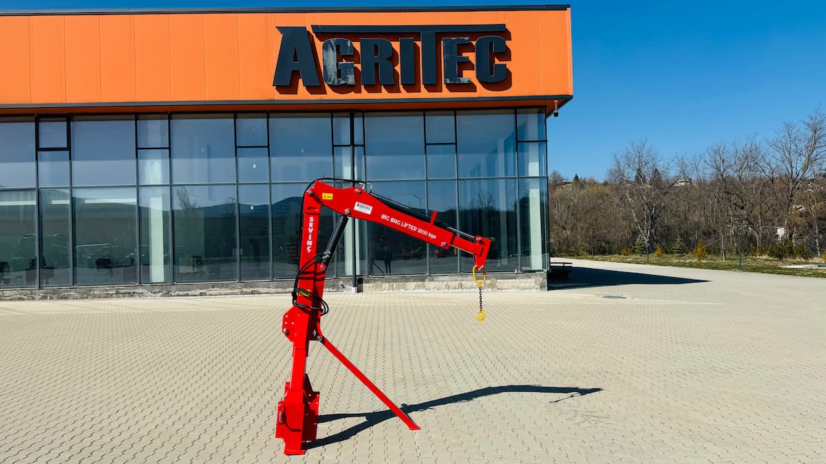 SEVINC 1200-1500 Tractor-Mounted Lifting Attachment